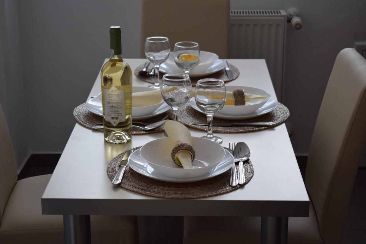Sweet Residence Apartment Arad Bagian luar foto